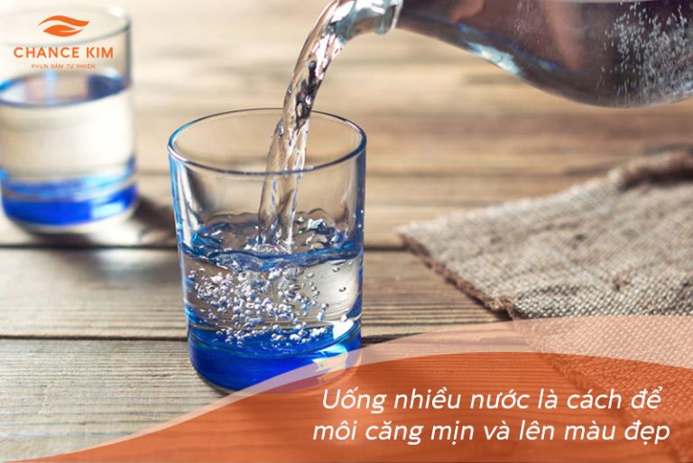 Hướng dẫn chăm sóc môi sau phun để lên màu đẹp nhất