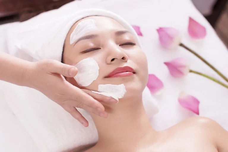 Có nên đi spa chăm sóc da? Lợi ích của việc chăm sóc da tại spa ...